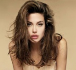 Angelina Jolie - volto quadrato